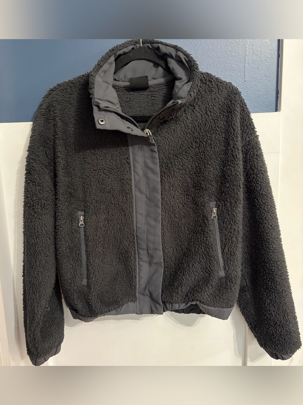 Vuori Women's Cozy Sherpa Jacket Graphite Black Size Medium VW530 - Picture 2 of 7